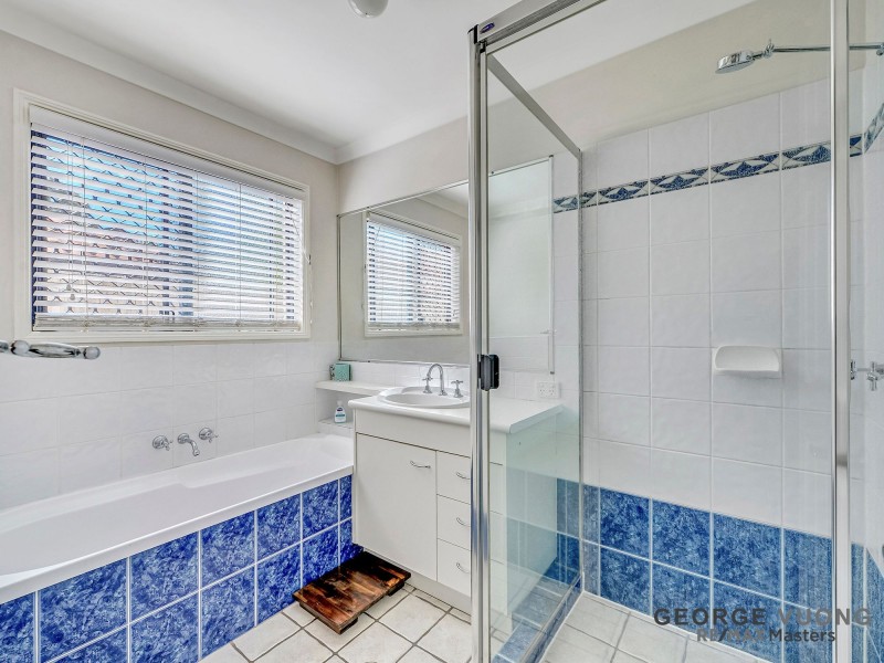 7 Sherringham Cl, Forest Lake QLD 4078