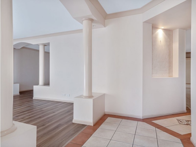 33 The Parkway, Stretton QLD 4116