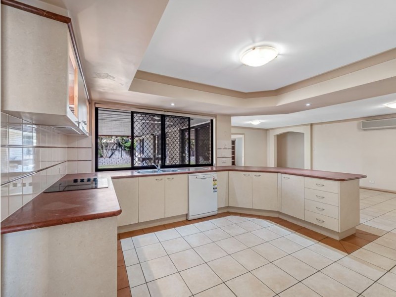 33 The Parkway, Stretton QLD 4116