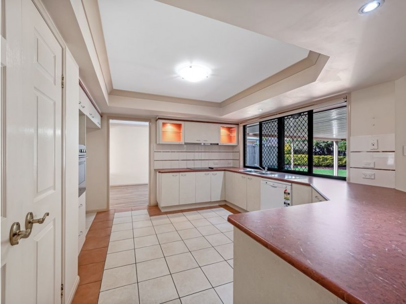 33 The Parkway, Stretton QLD 4116