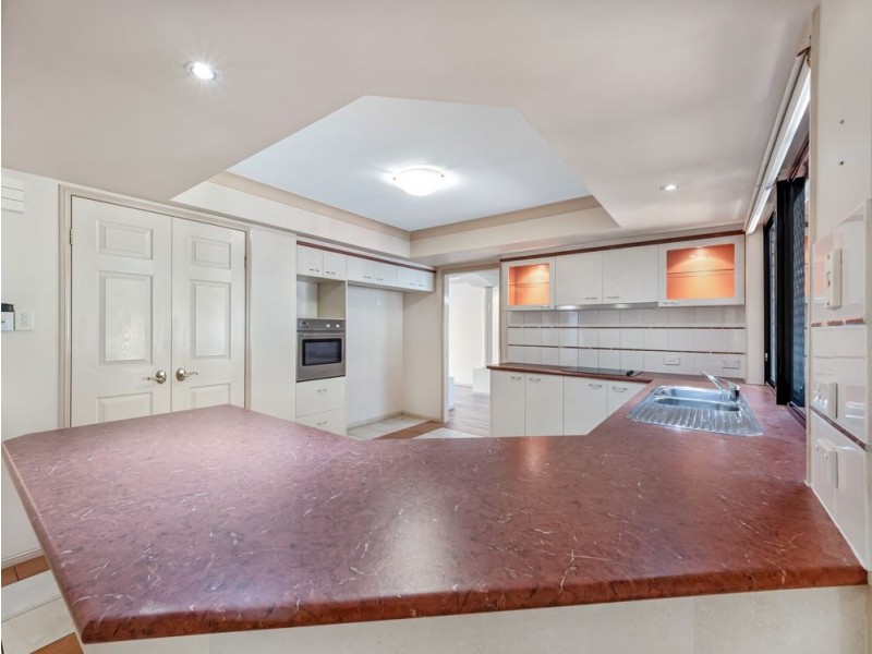 33 The Parkway, Stretton QLD 4116