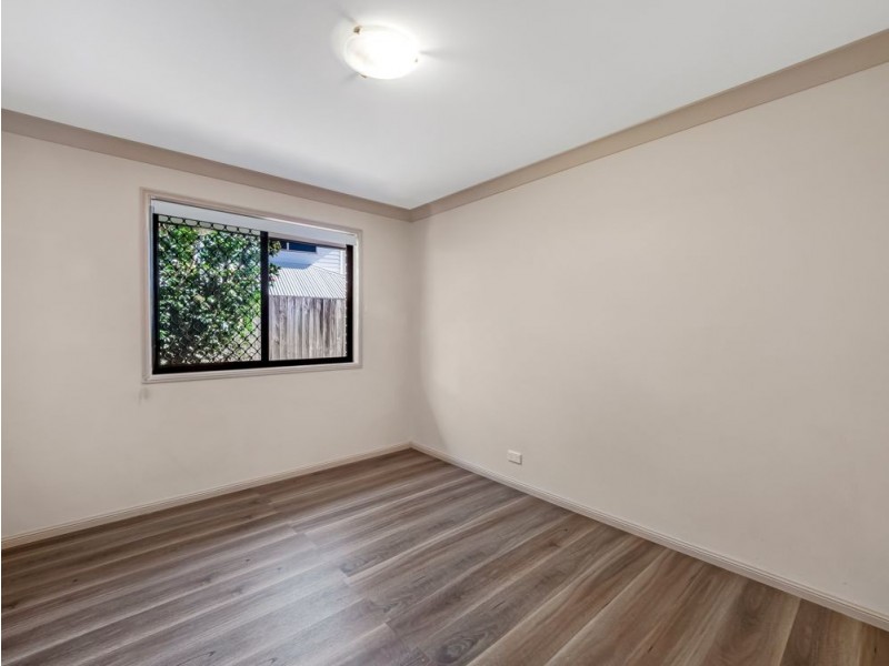 33 The Parkway, Stretton QLD 4116