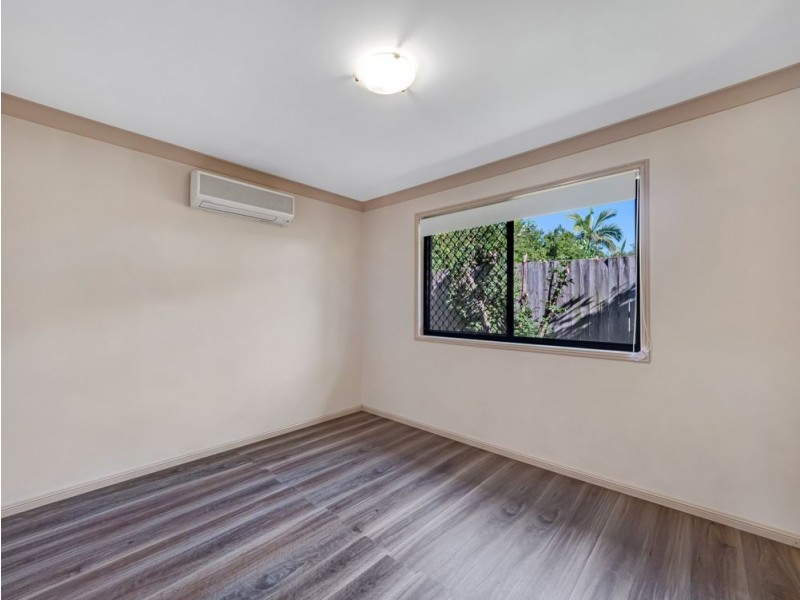 33 The Parkway, Stretton QLD 4116