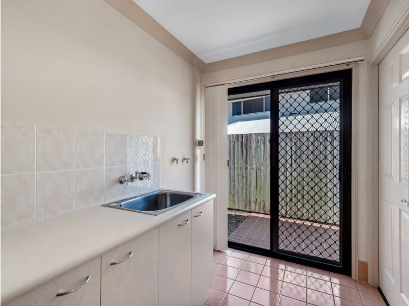 33 The Parkway, Stretton QLD 4116