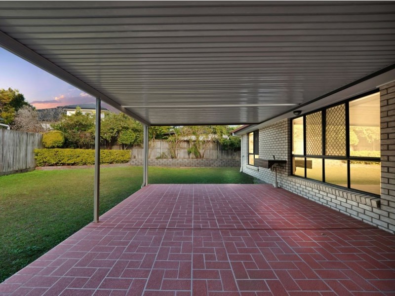 33 The Parkway, Stretton QLD 4116