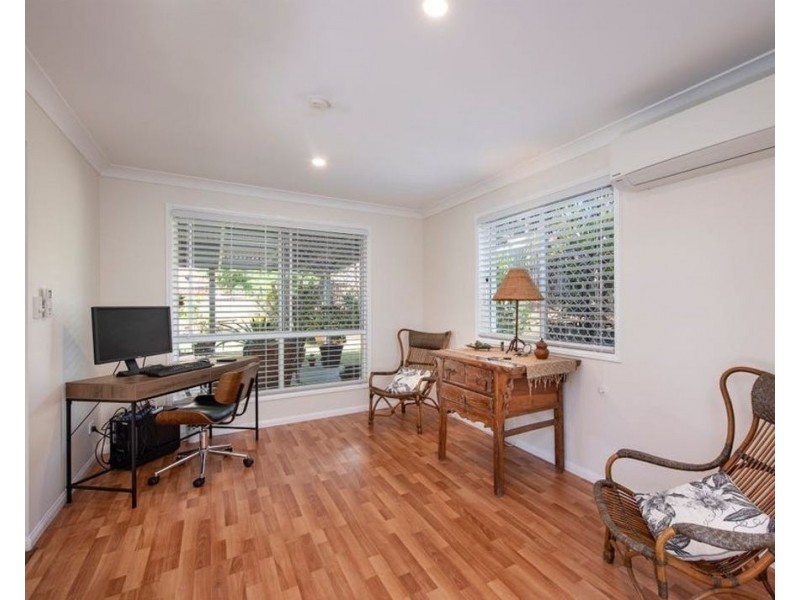 1 Japonica Place, Calamvale QLD 4116