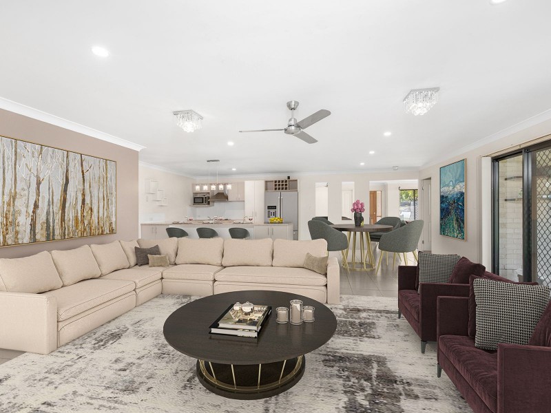 15 Savannah Pl, Forest Lake QLD 4078