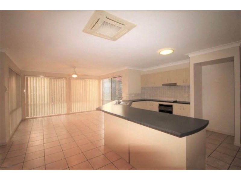 1 Parkside Pl, Forest Lake QLD 4078