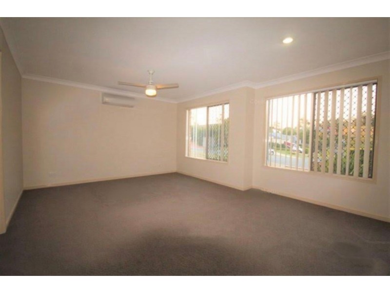 1 Parkside Pl, Forest Lake QLD 4078