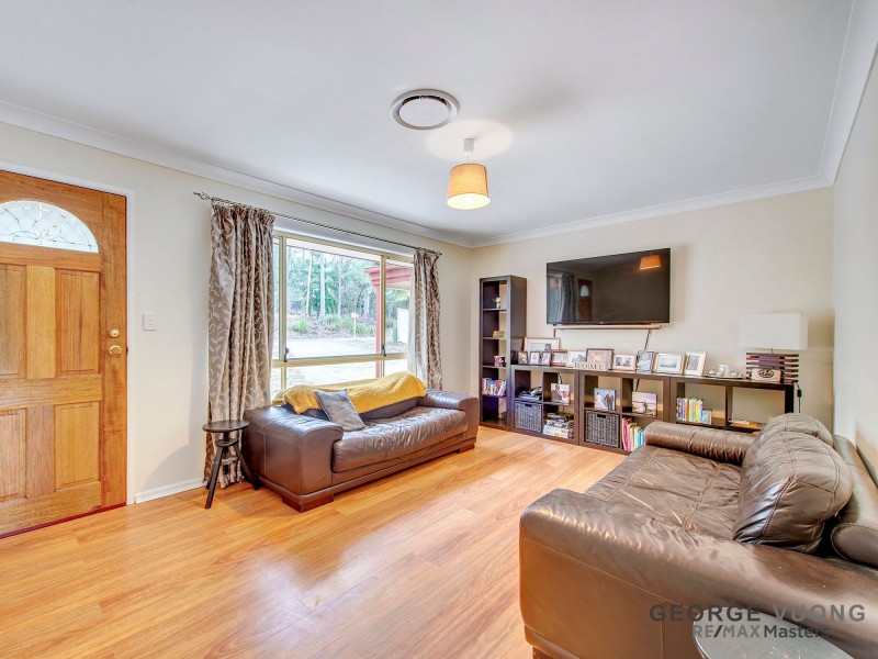 28 Pinaster St, Forest Lake QLD 4078