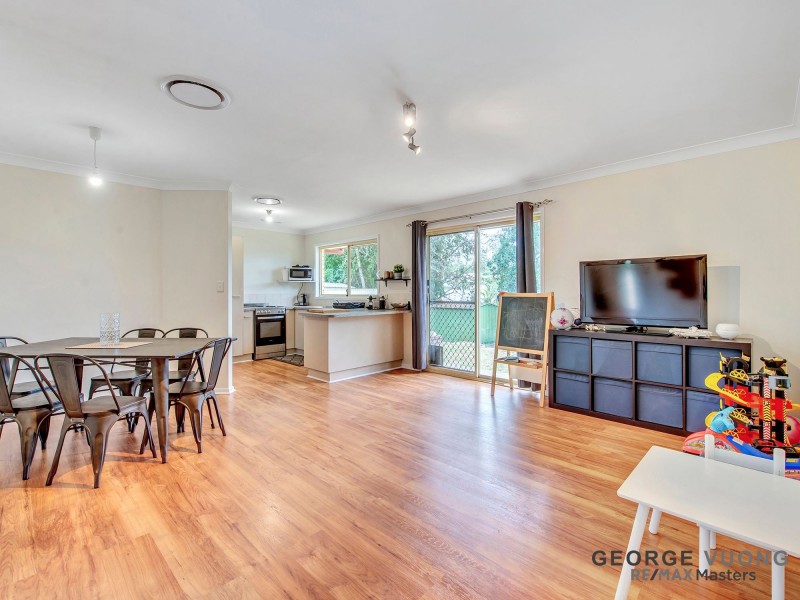 28 Pinaster St, Forest Lake QLD 4078