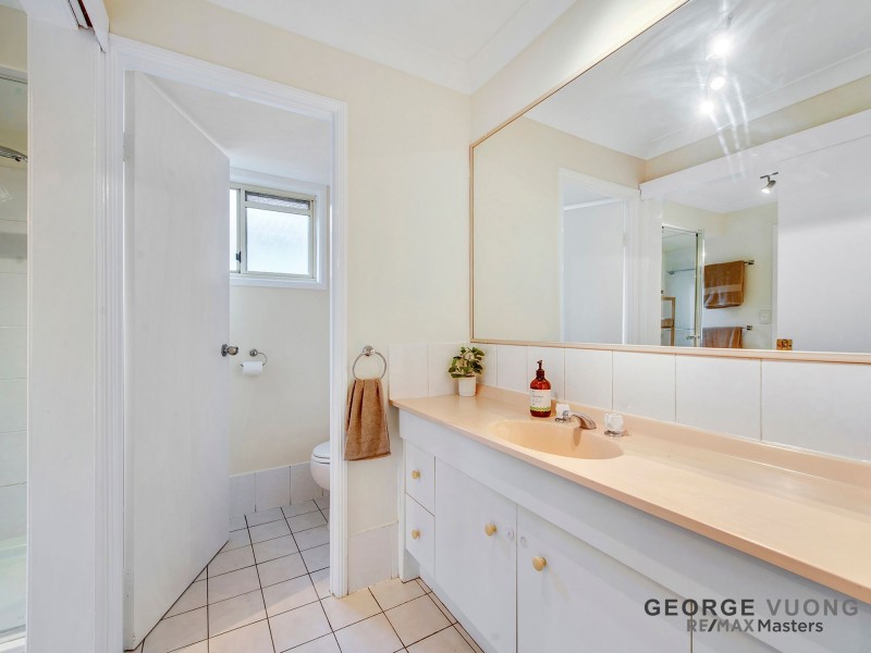 28 Pinaster St, Forest Lake QLD 4078