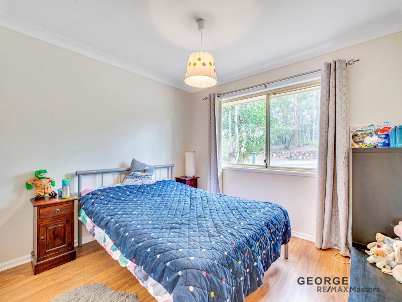 28 Pinaster St, Forest Lake QLD 4078