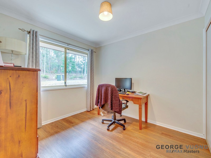 28 Pinaster St, Forest Lake QLD 4078