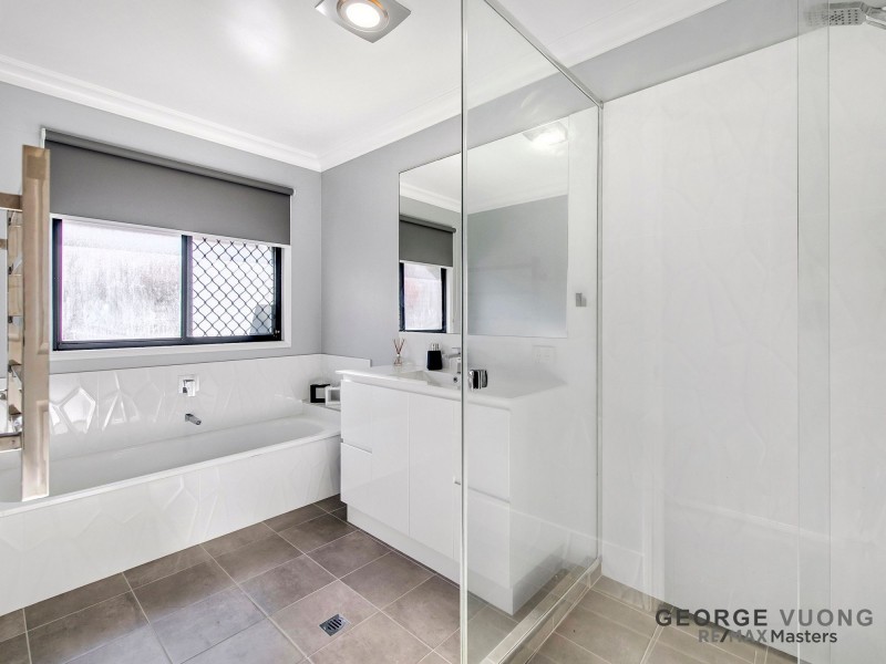 20 Paton Crescent, Forest Lake QLD 4078