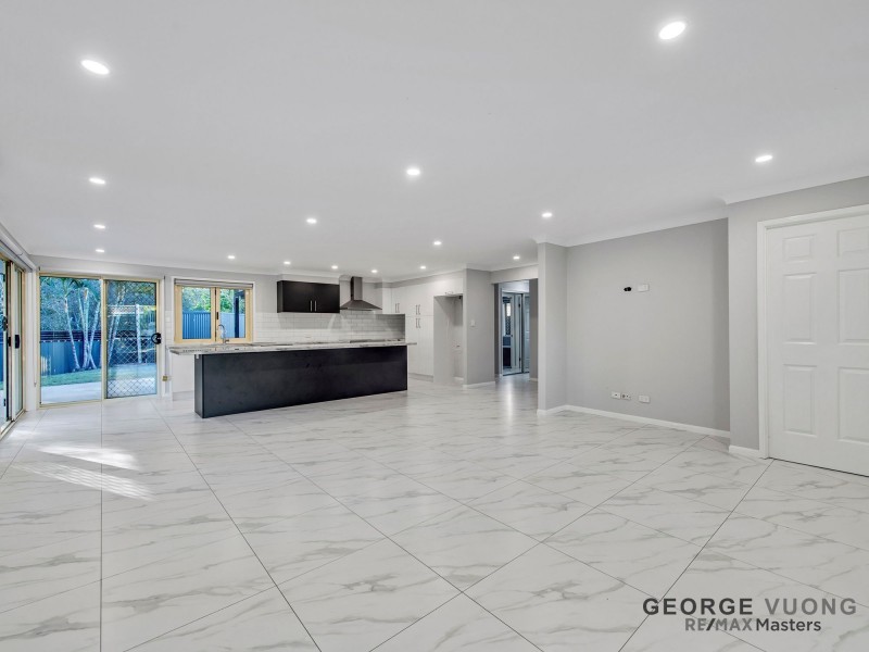 5 Mandarin Cl, Forest Lake QLD 4078