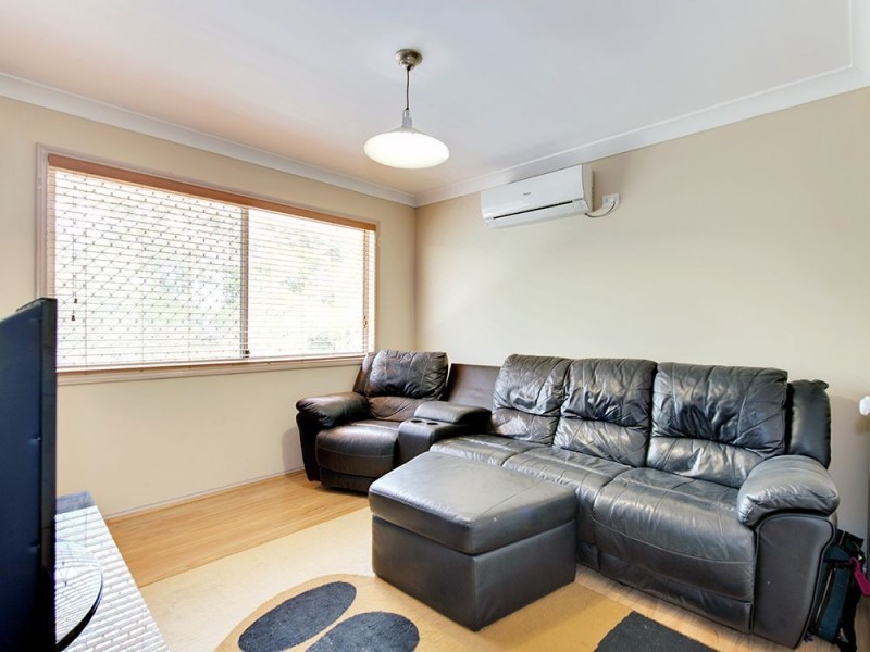 2 Scarlet Pl, Forest Lake QLD 4078