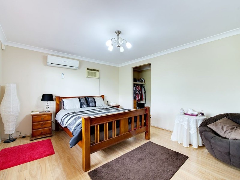 2 Scarlet Pl, Forest Lake QLD 4078