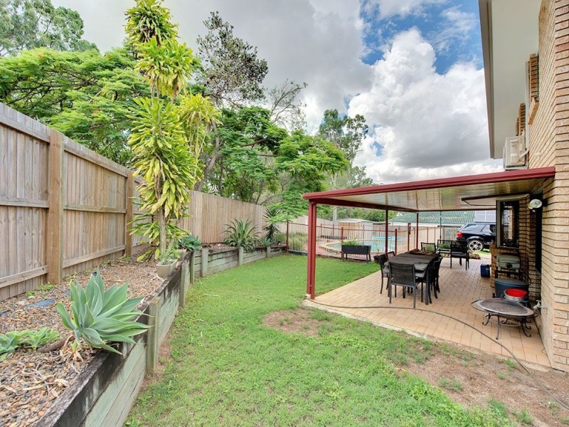 2 Scarlet Pl, Forest Lake QLD 4078
