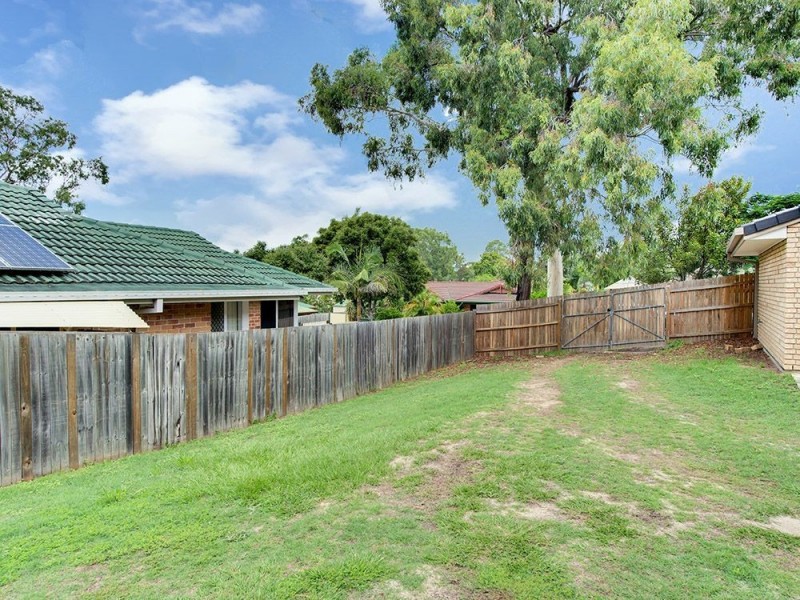 2 Scarlet Pl, Forest Lake QLD 4078