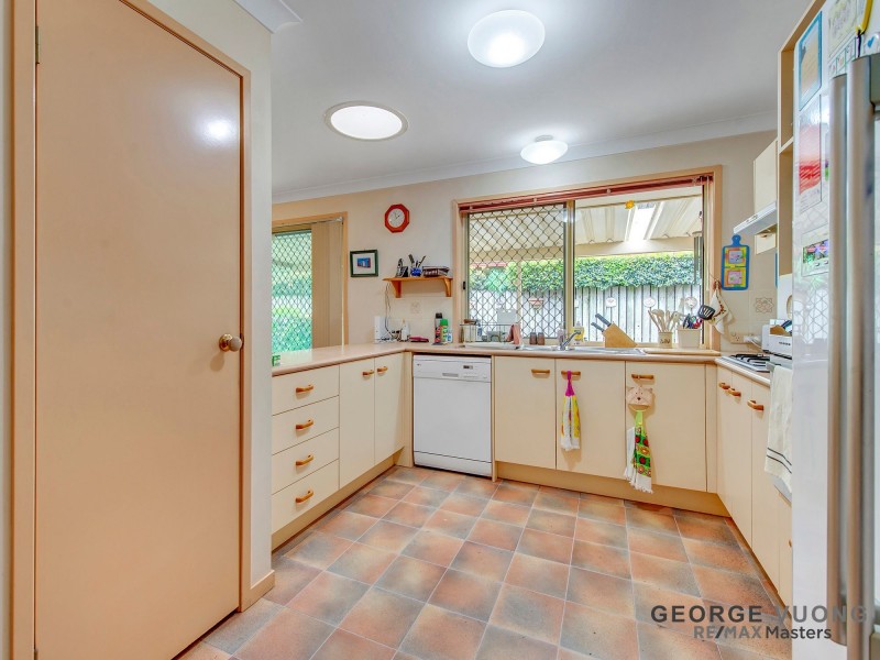 100 Serrata Cct, Forest Lake QLD 4078