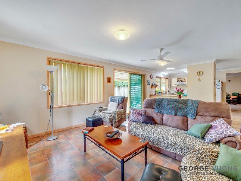 100 Serrata Cct, Forest Lake QLD 4078