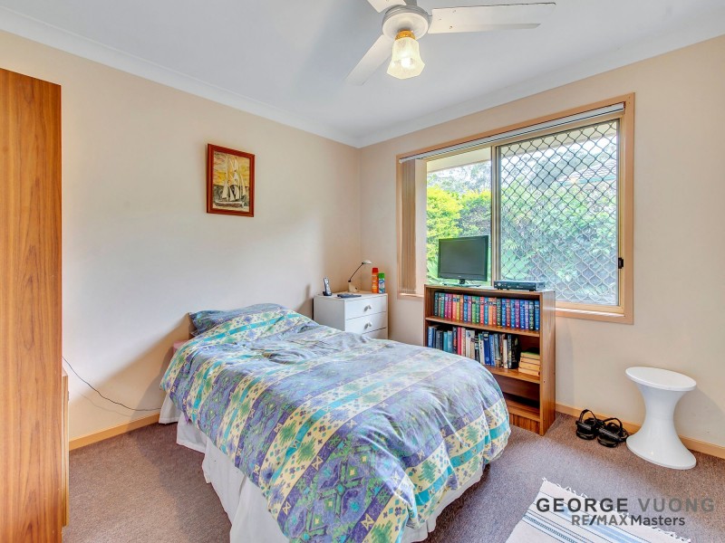 100 Serrata Cct, Forest Lake QLD 4078