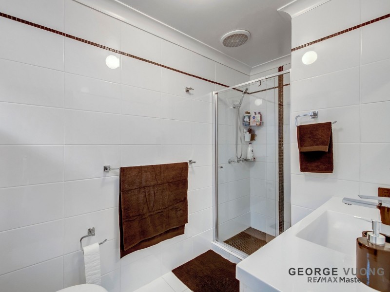 5 Winnecke Cl, Forest Lake QLD 4078