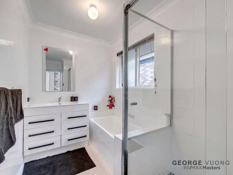 5 Winnecke Cl, Forest Lake QLD 4078