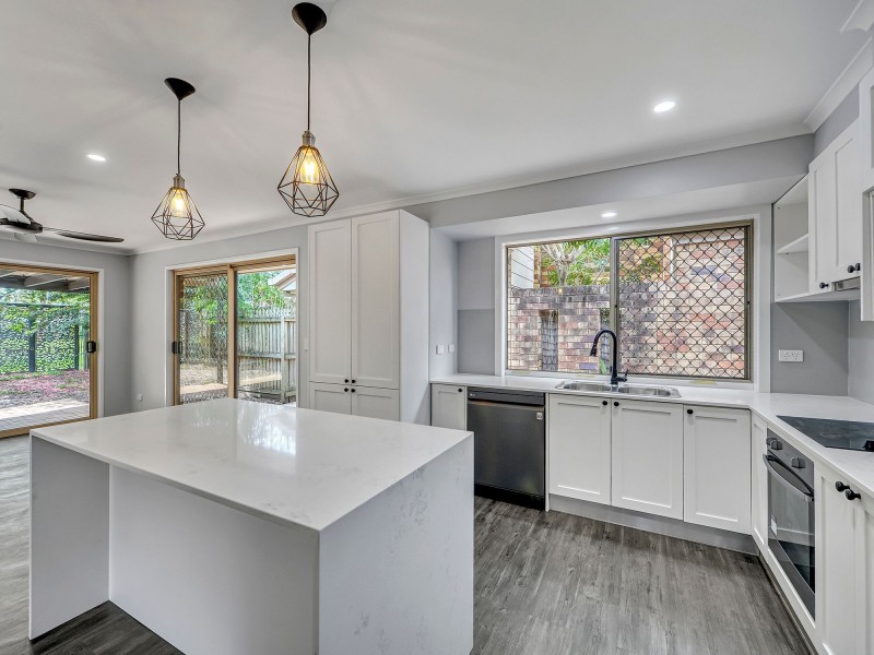 21 Collingrove Pl, Forest Lake QLD 4078