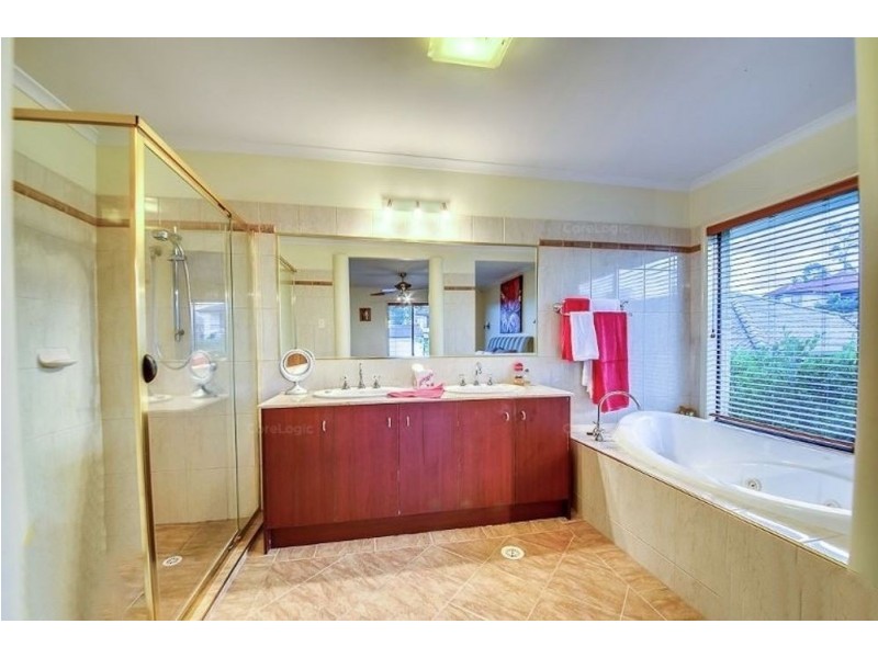 77 Claremont Parade, Forest Lake QLD 4078