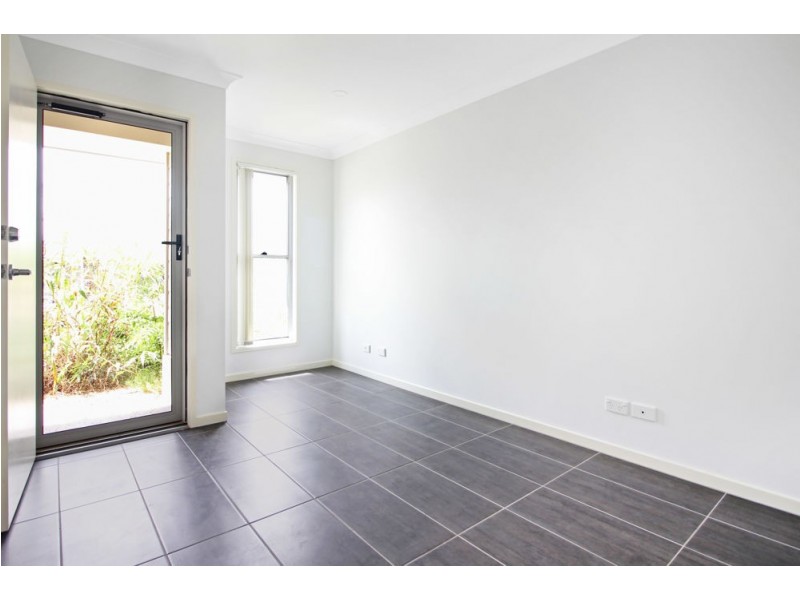 27 Kourounis Street, Logan Reserve QLD 4133