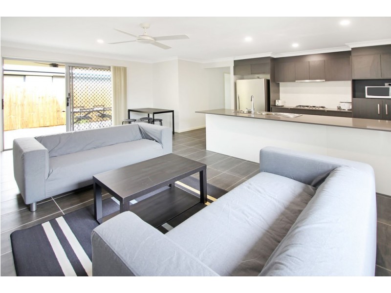 27 Kourounis Street, Logan Reserve QLD 4133