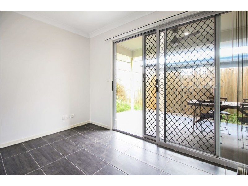 27 Kourounis Street, Logan Reserve QLD 4133