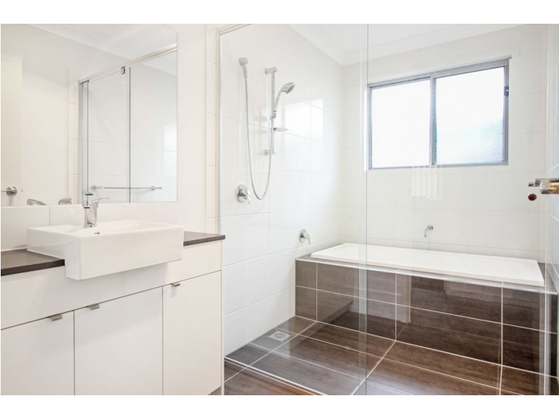 27 Kourounis Street, Logan Reserve QLD 4133