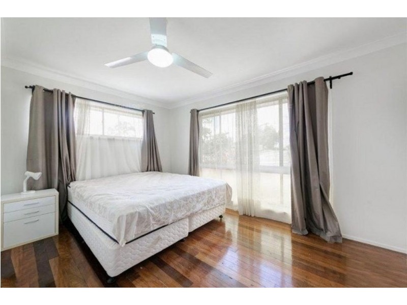 382 Mount Gravatt-Capalaba Road, Wishart QLD 4122