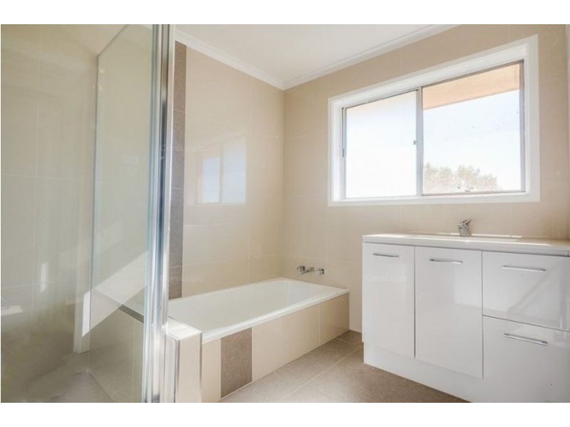 382 Mount Gravatt-Capalaba Road, Wishart QLD 4122