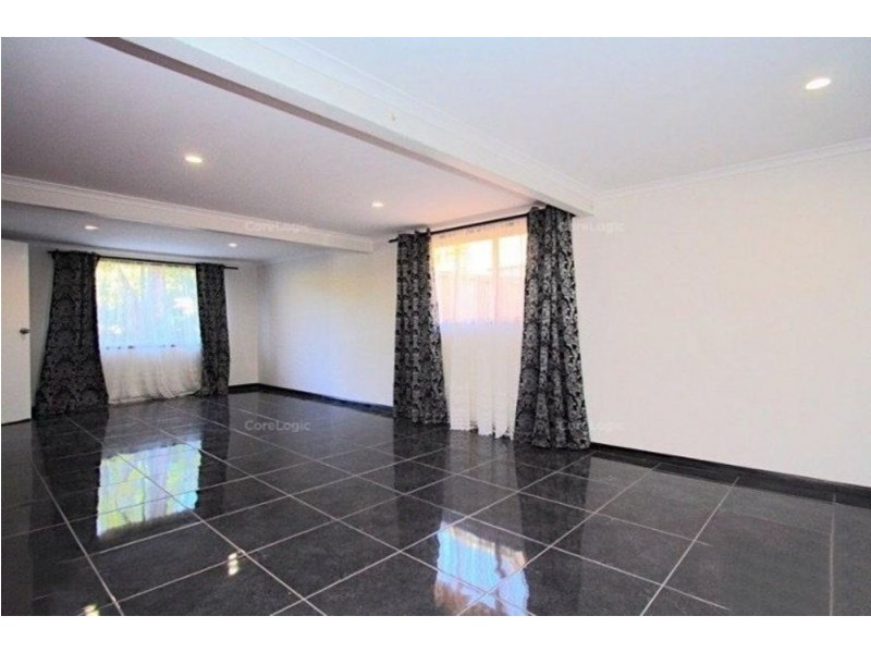 382 Mount Gravatt-Capalaba Road, Wishart QLD 4122