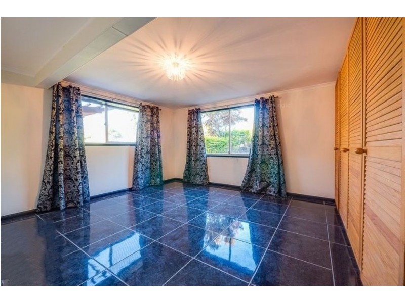 382 Mount Gravatt-Capalaba Road, Wishart QLD 4122