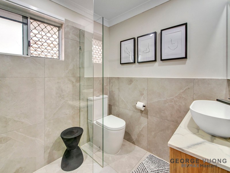 15 Stuart Pl, Forest Lake QLD 4078