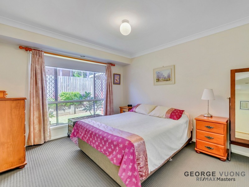 1 Conifer Pl, Forest Lake QLD 4078