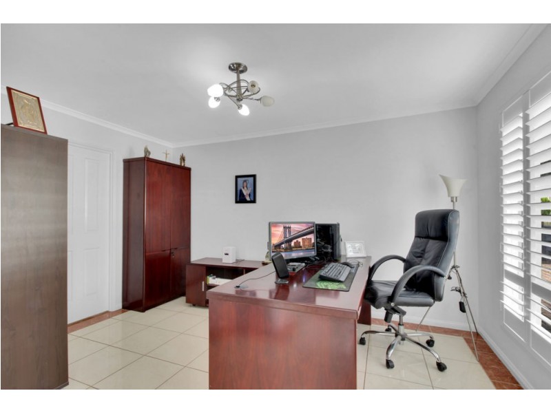 8 Ebony Place, Stretton QLD 4116