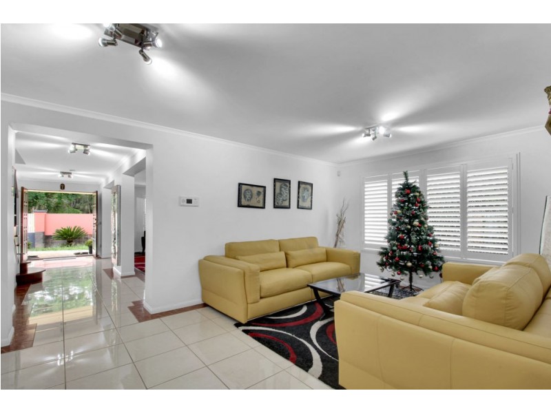 8 Ebony Place, Stretton QLD 4116