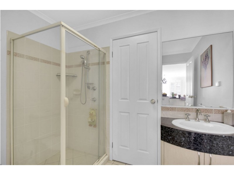 8 Ebony Place, Stretton QLD 4116