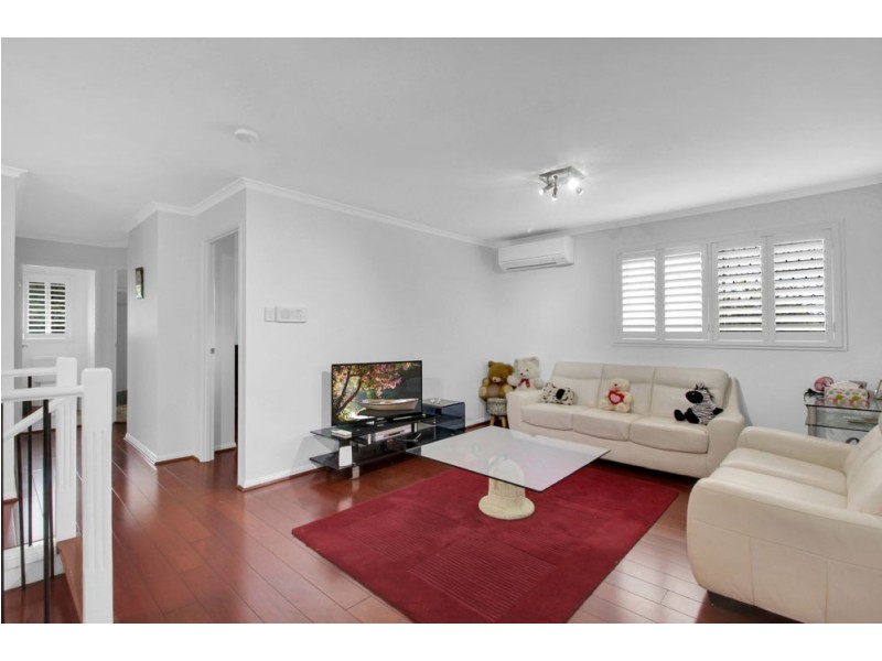 8 Ebony Place, Stretton QLD 4116