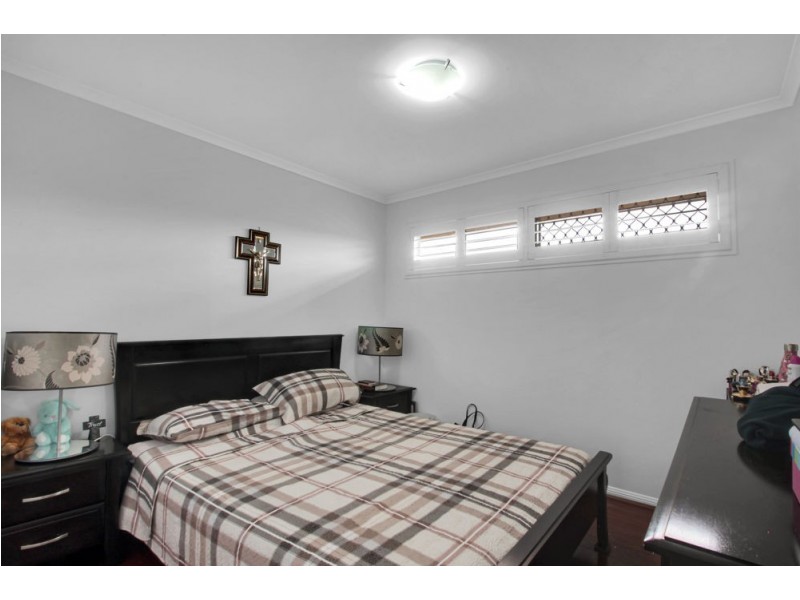 8 Ebony Place, Stretton QLD 4116