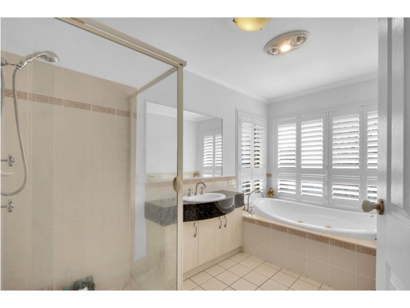 8 Ebony Place, Stretton QLD 4116