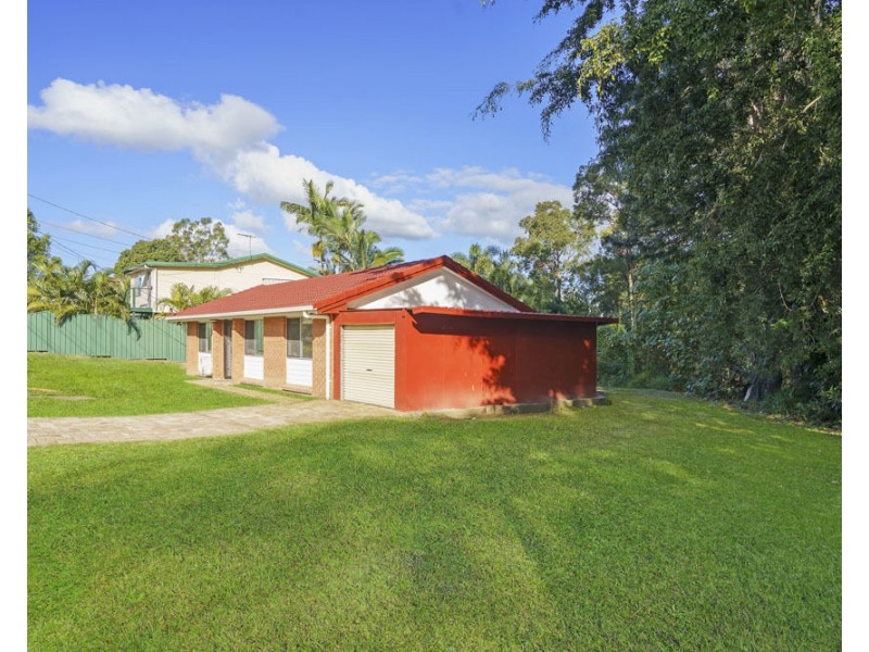32 Bushmills Ct, Hillcrest QLD 4118