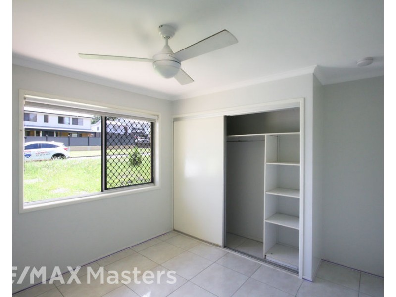 32 Bushmills Ct, Hillcrest QLD 4118