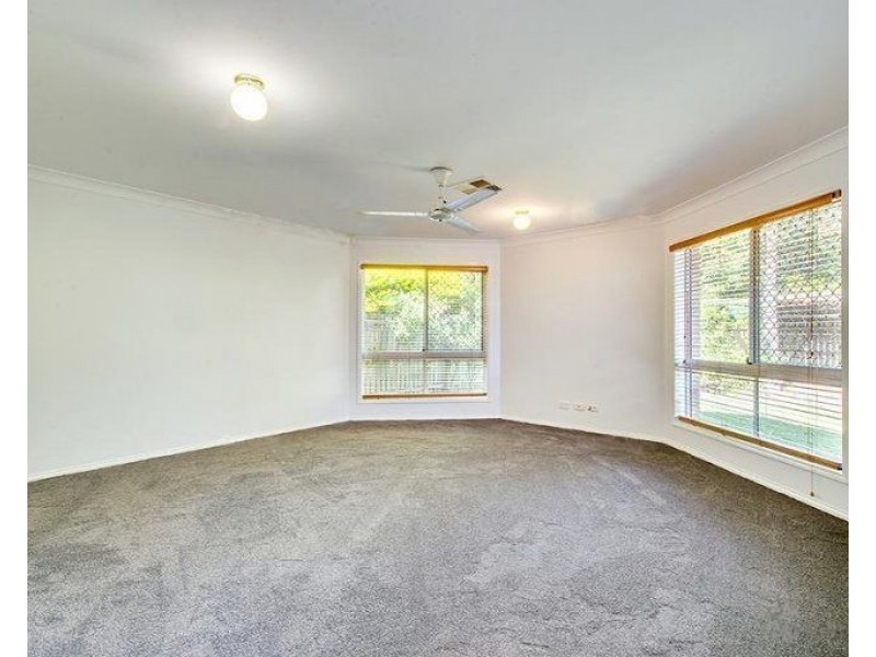 52 Laricina Cct, Forest Lake QLD 4078